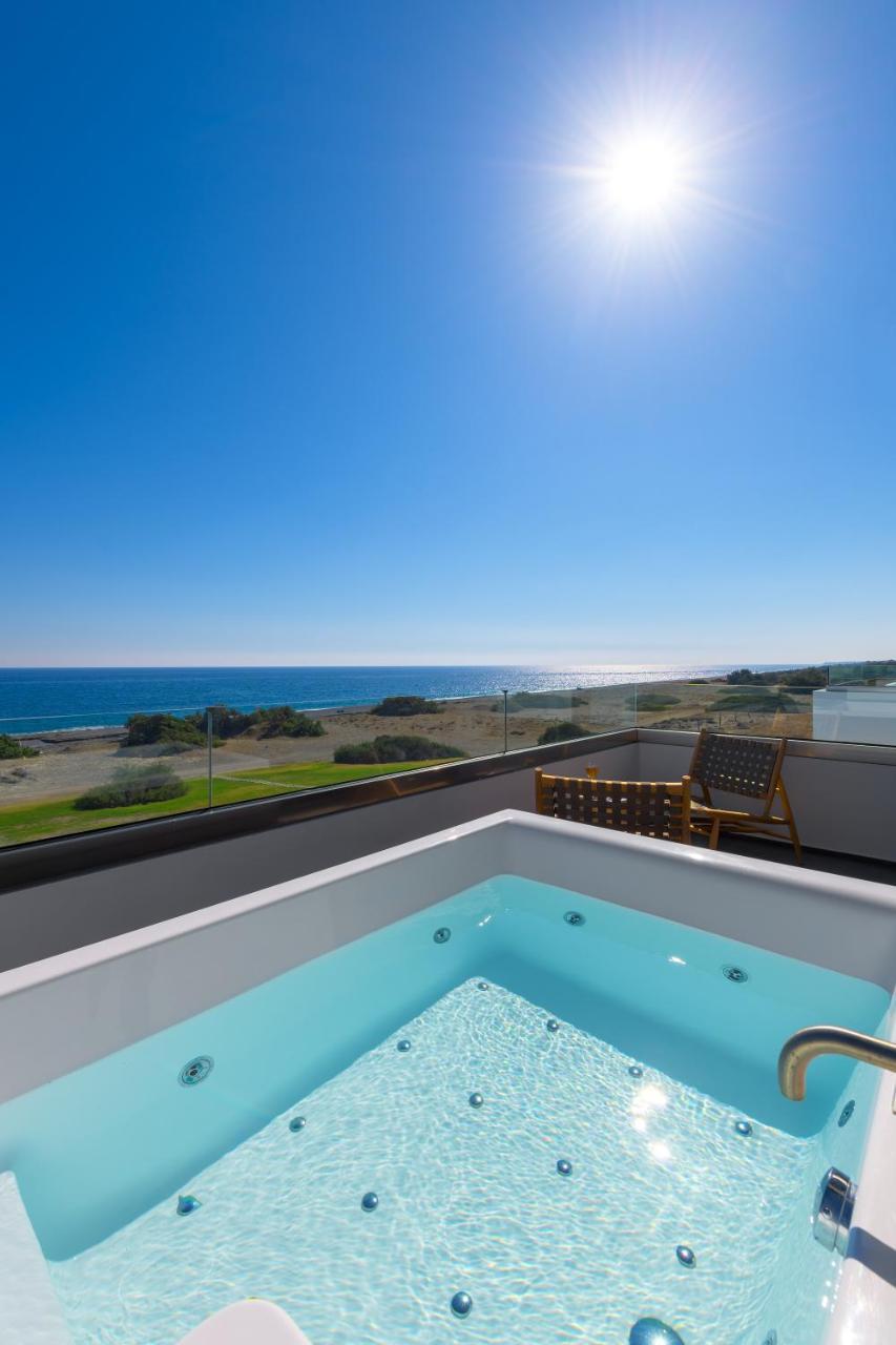 Albatross Beach Front Villas Генади Екстериор снимка