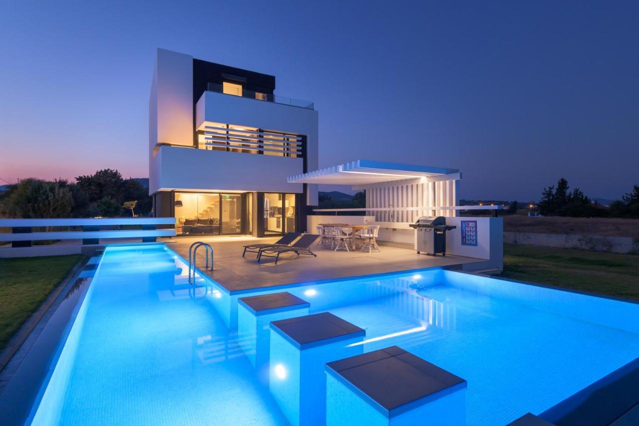 Albatross Beach Front Villas Генади Екстериор снимка