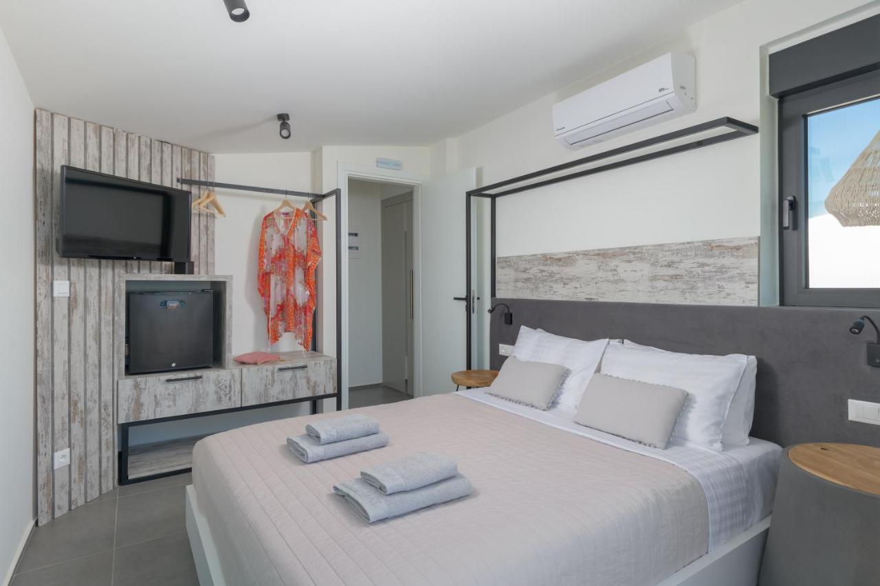 Albatross Beach Front Villas Генади Екстериор снимка